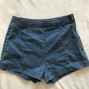 High waisted denim shorts (vintage look)